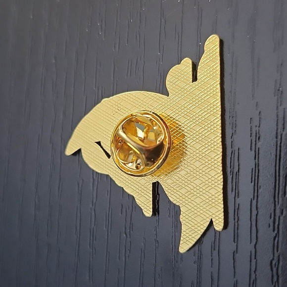 Pokemon Umbreon Enamel Pin - Picture 2 of 3